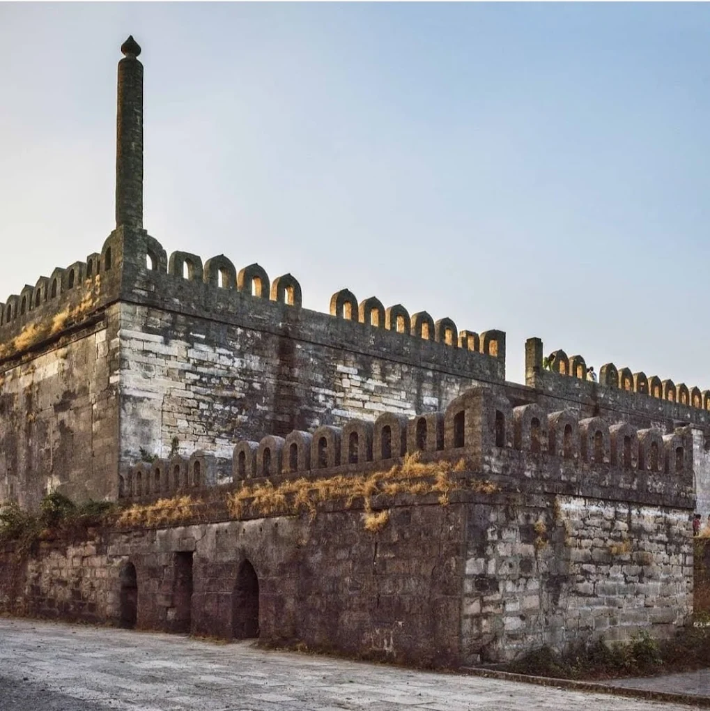 Uparkot Fort, photo 1 of 13