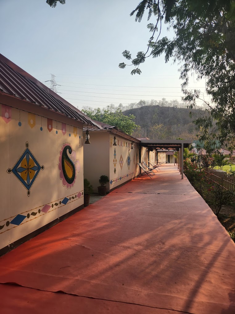 Praveg Tent City Narmada, photo 1 of 10