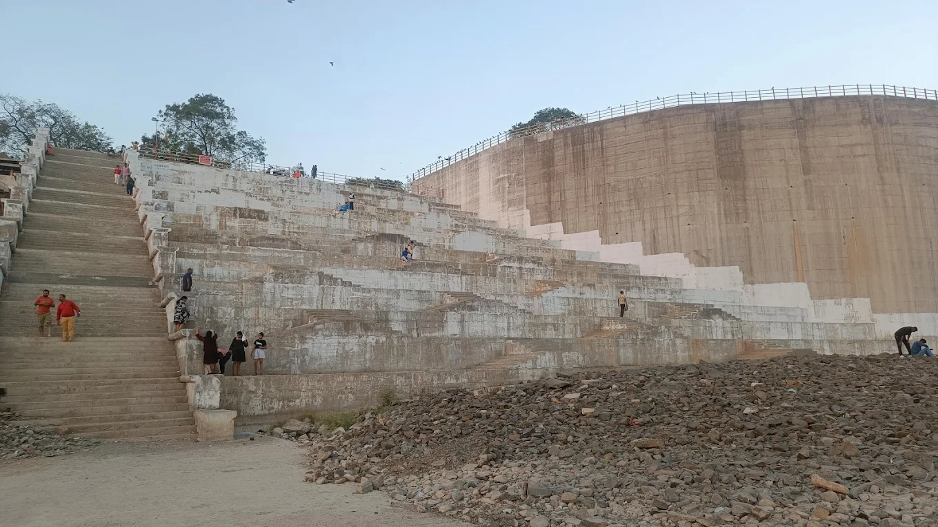Garudeshwar, photo 4 of 9