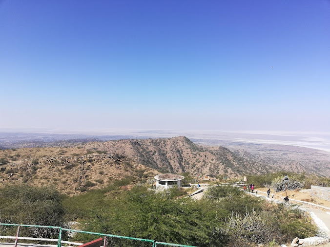 Black Hill (Kalo dungar), Kutch, photo 1 of 9