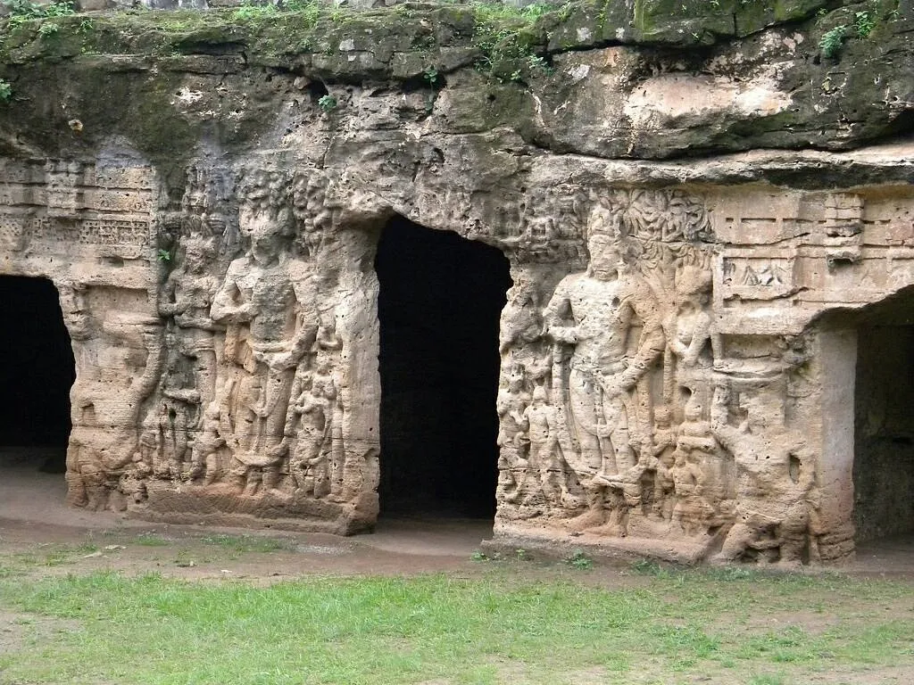 Khambhalida Rock Caves, photo 1 of 18