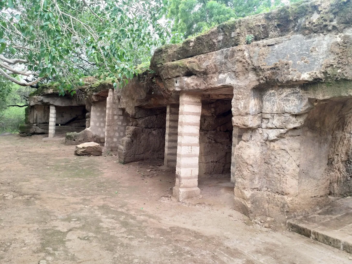 Khambhalida Rock Caves, photo 2 of 18
