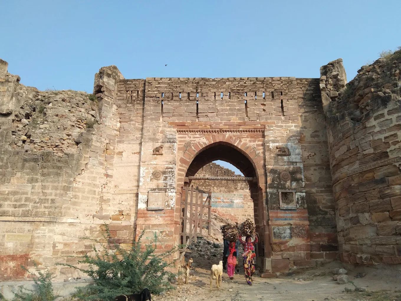 Bhujio Fort Gate, photo 3 of 10