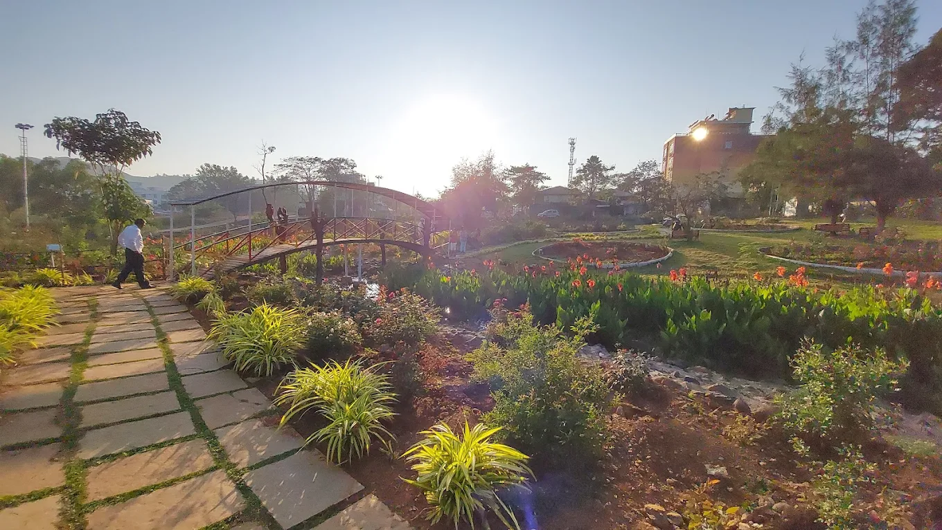 Rose Garden, photo 1 of 12