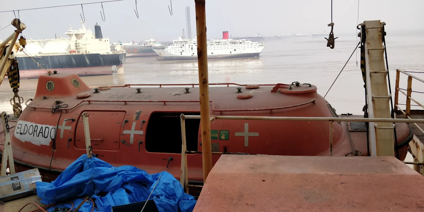 Alang Ship Breaking Yard, photo 2 of 8