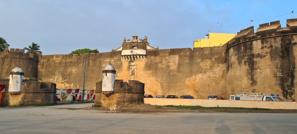 Diu Zampa Gate, photo 1 of 7