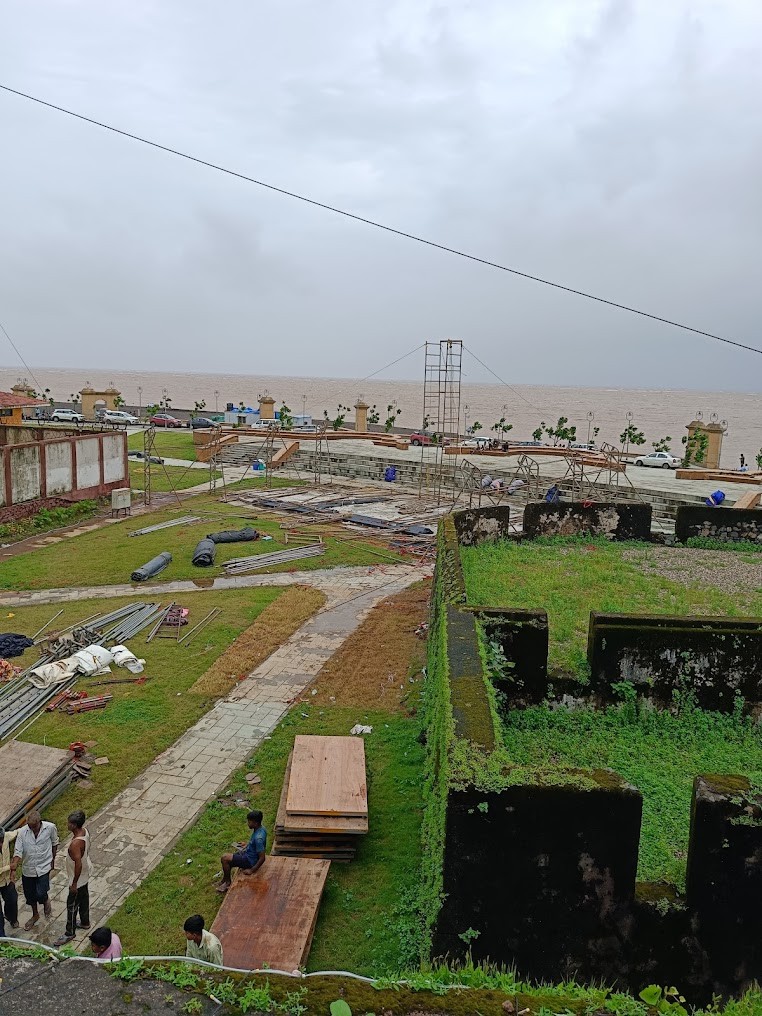 Daman Ganga River, photo 3 of 4