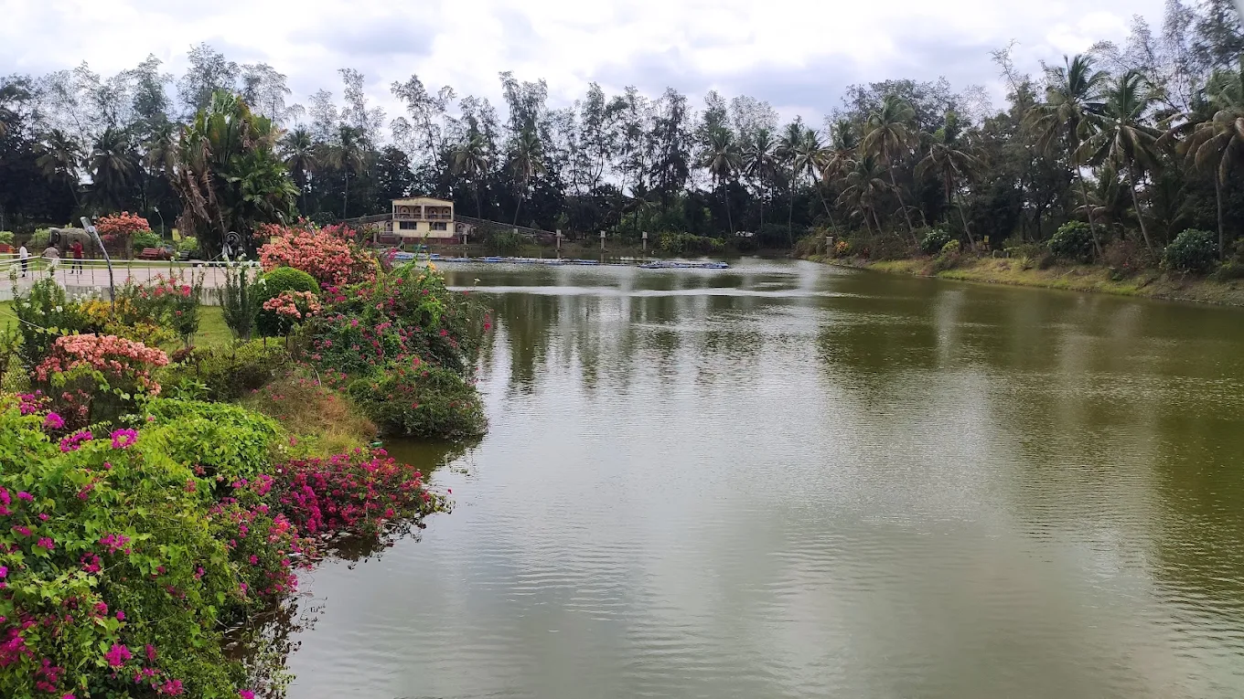 Vanganga Garden, photo 3 of 10