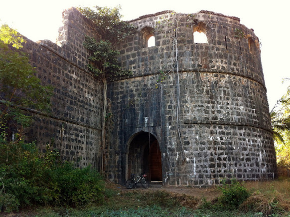 Arnala Fort, photo 3 of 10