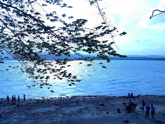 Khadakwasla Dam, photo 1 of 7