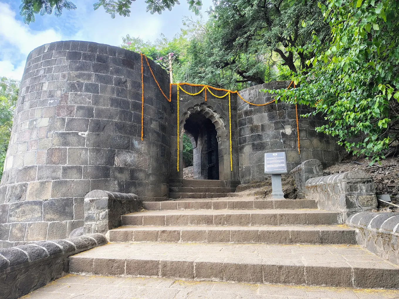 Shivneri Fort, photo 1 of 11