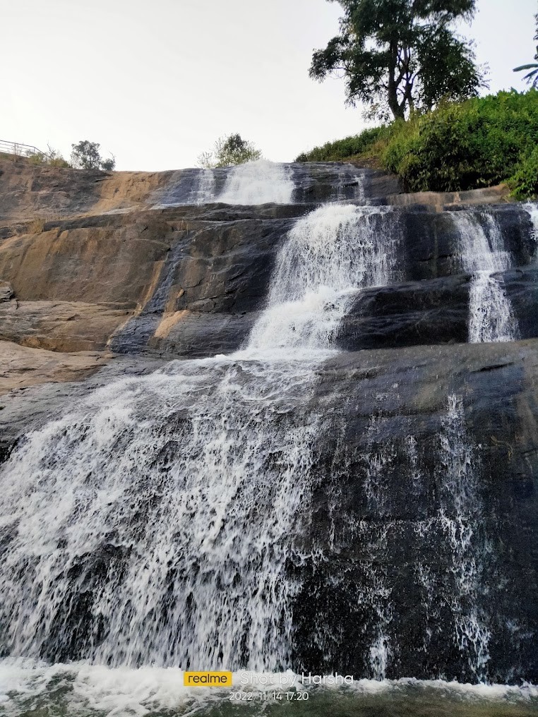 Ananthagiri hills, photo 1 of 8