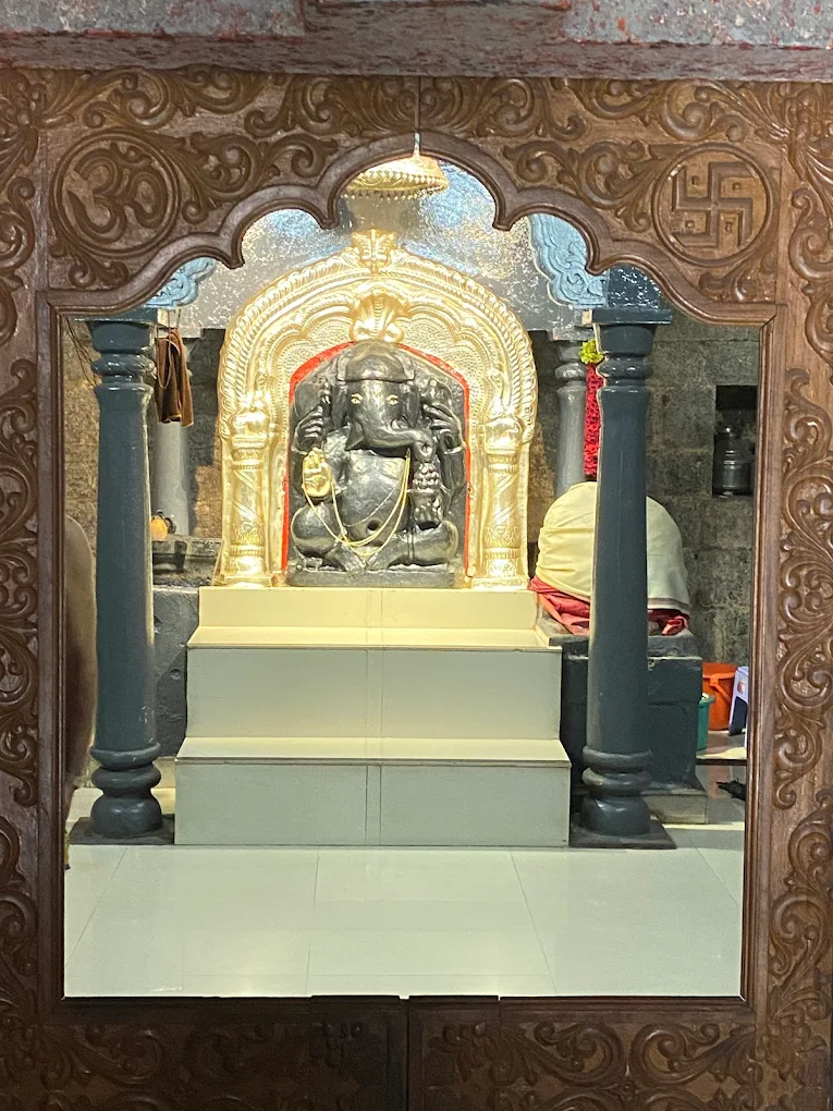 Shri Binkhambi Ganesh Mandir, photo 2 of 6