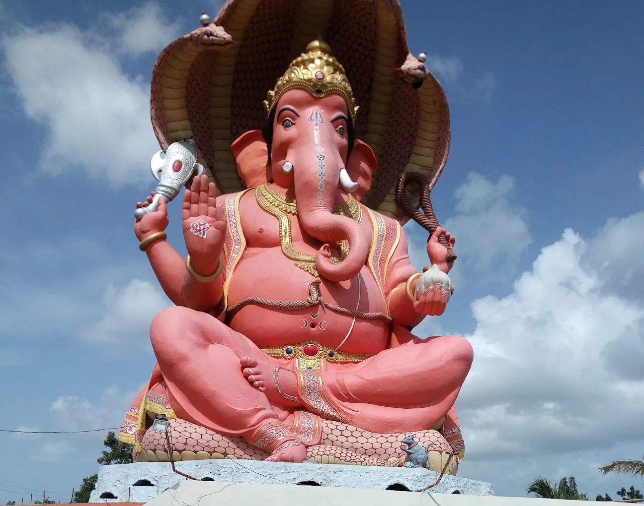 Shri Binkhambi Ganesh Mandir, photo 3 of 6