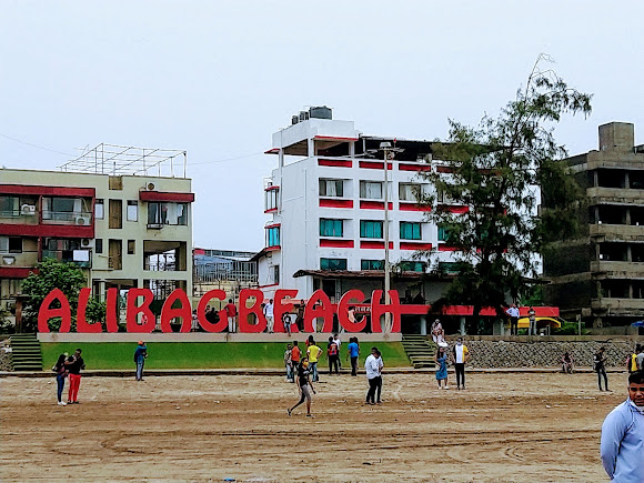 Alibaug Beach, photo 4 of 8
