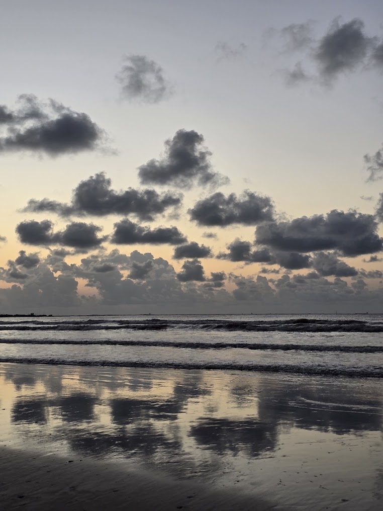 Mandwa Beach, photo 1 of 6