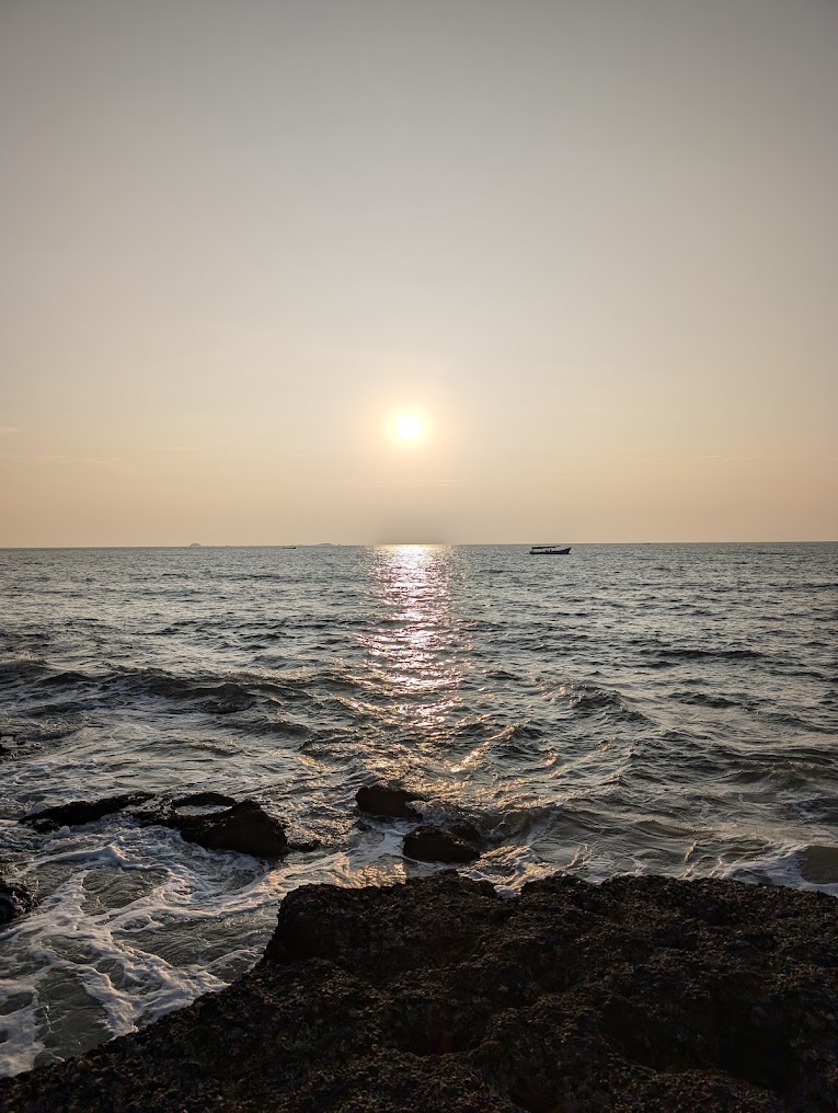 Bhogave Beach, photo 1 of 5