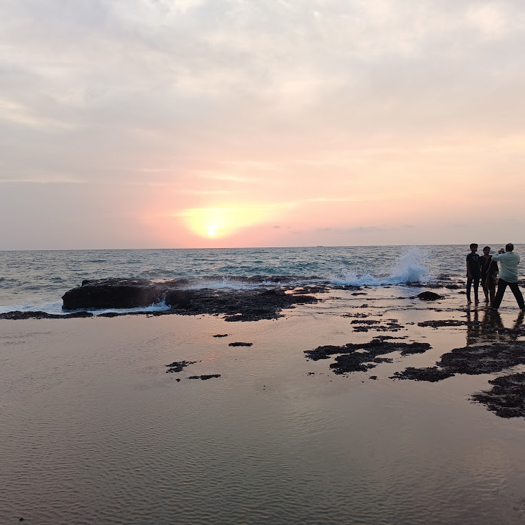 Bhogave Beach, photo 3 of 5