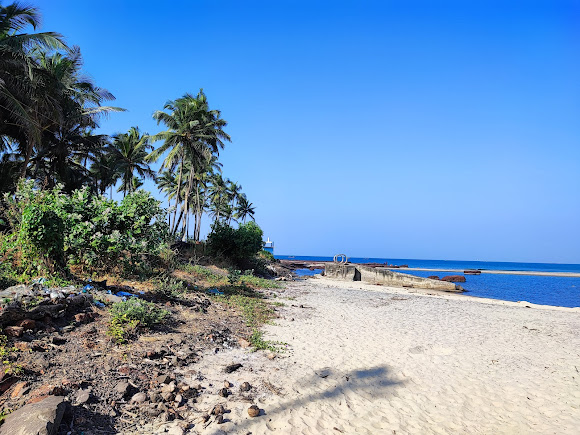 Bhogave Beach, photo 4 of 5