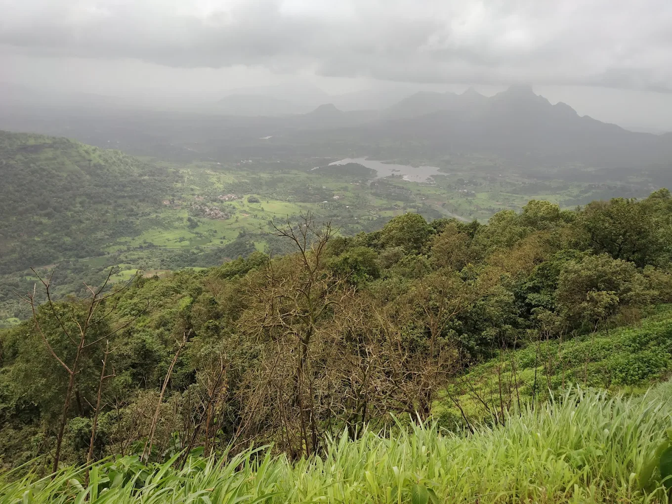 Sunset Point, Matheran, photo 1 of 8