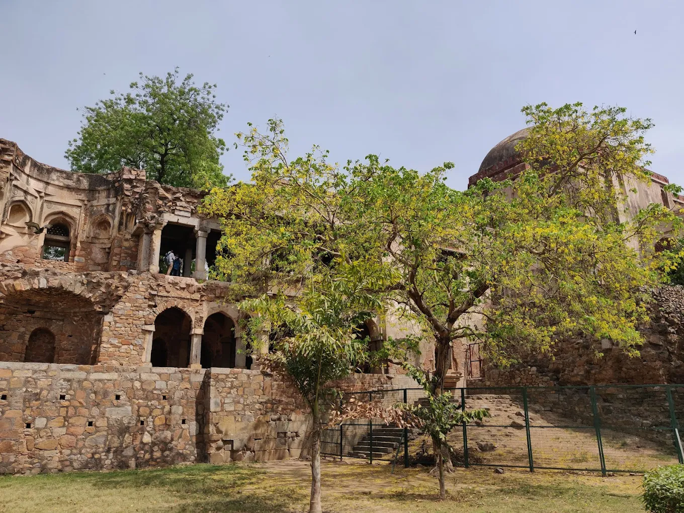 Hauz Khas, photo 1 of 11