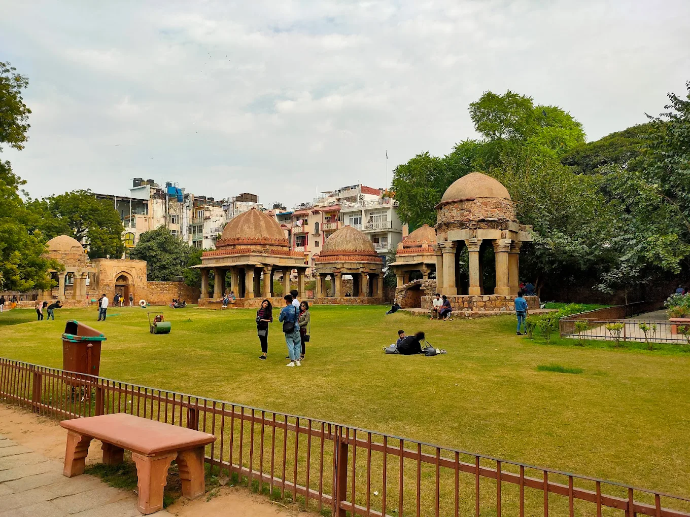Hauz Khas, photo 2 of 11
