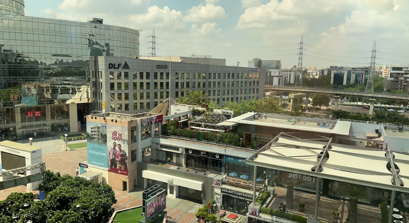 DLF CyberHub (Gurugram, Haryana), photo 2 of 11