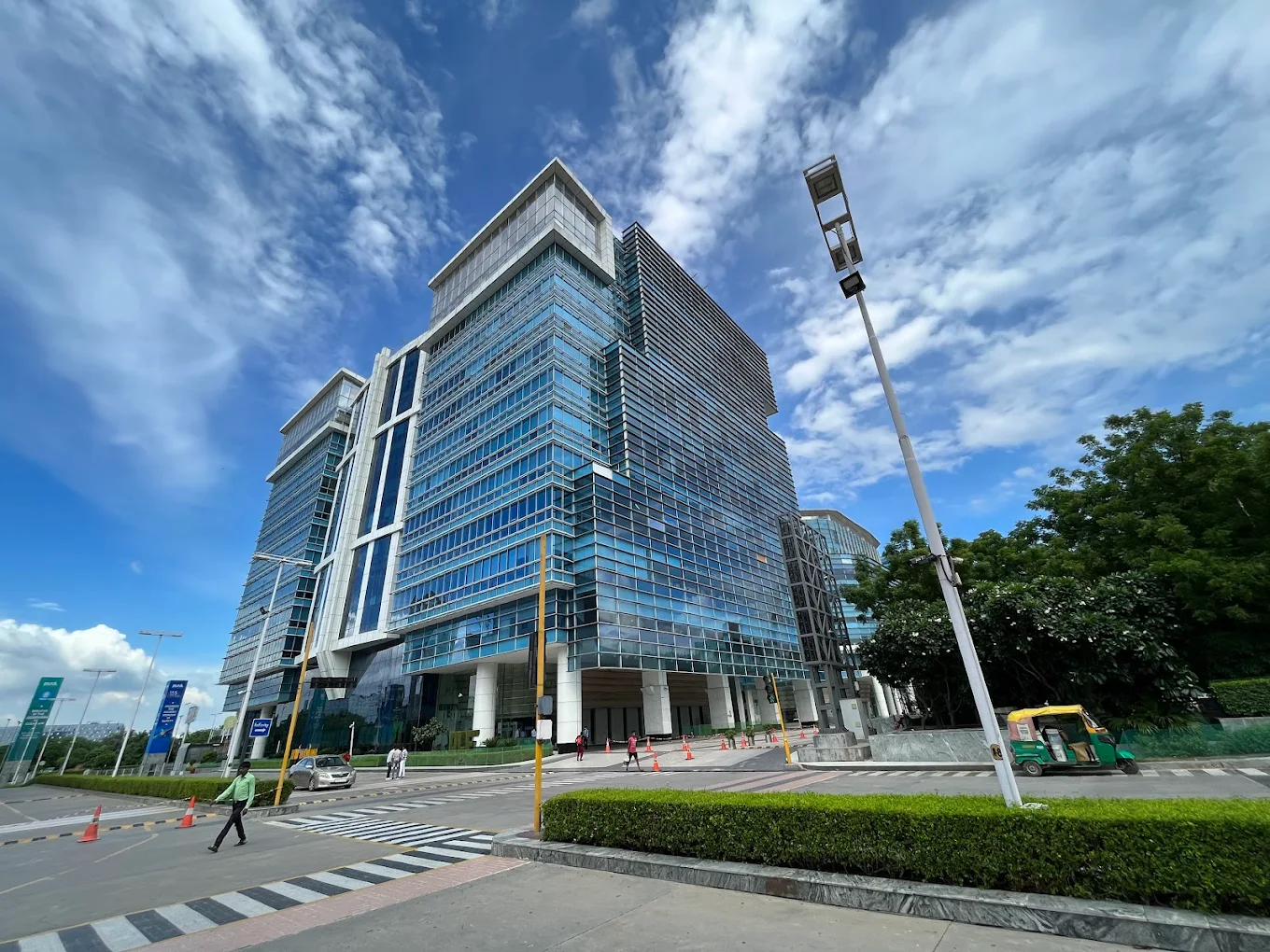 DLF CyberHub (Gurugram, Haryana), photo 4 of 11