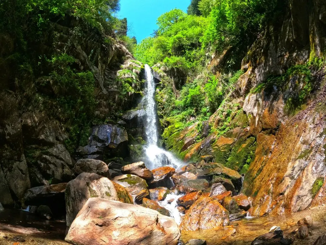 Sainj Valley, photo 2 of 10