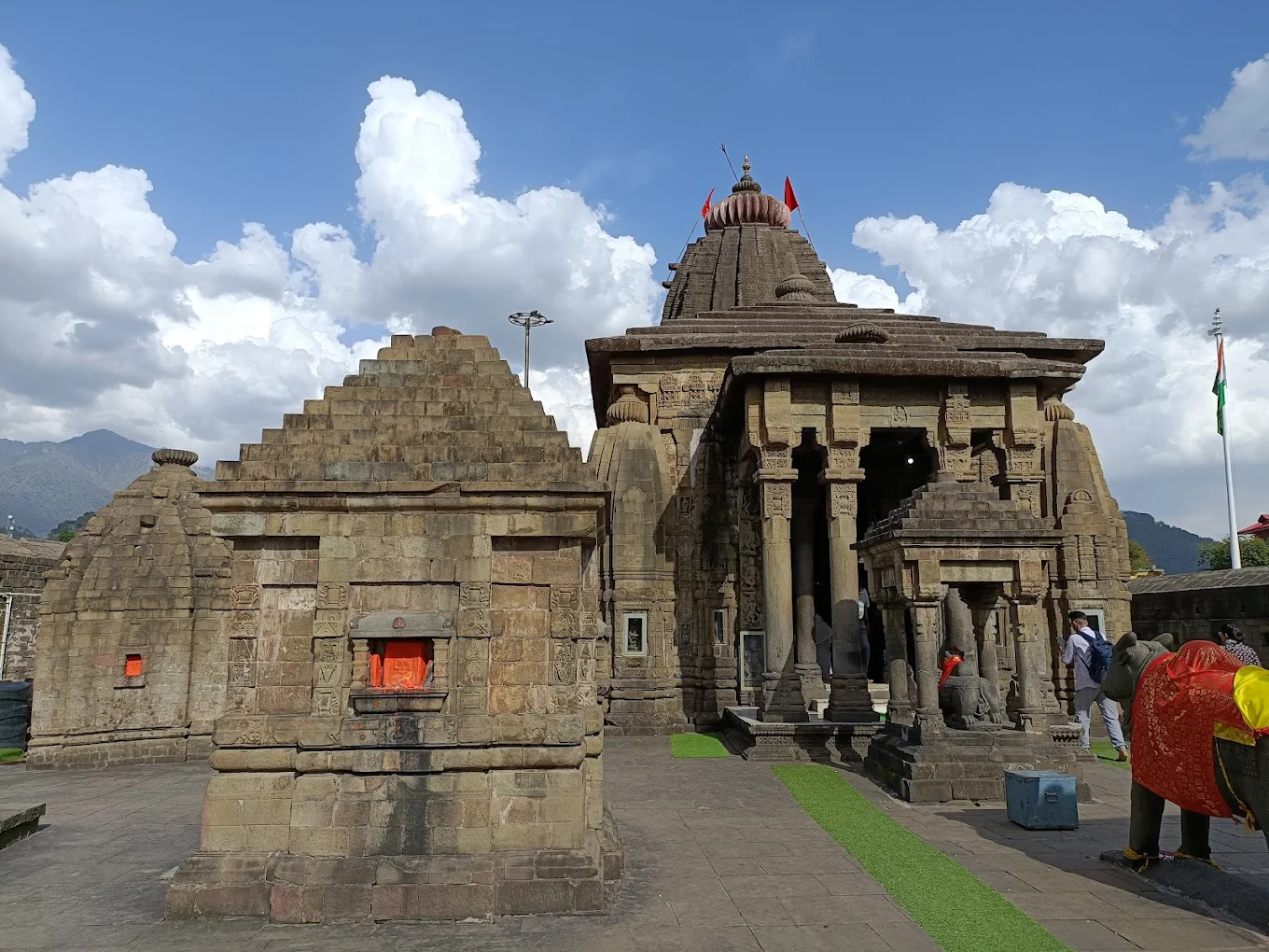 Baijnath temple, photo 1 of 10