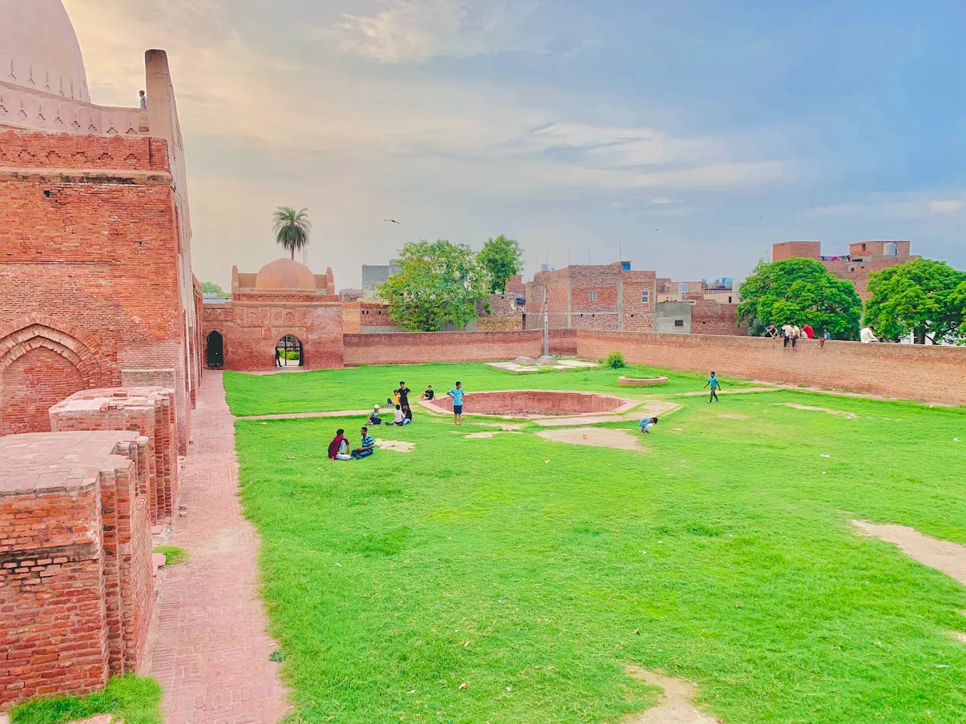 Kabuli Bagh Masjid, photo 1 of 7