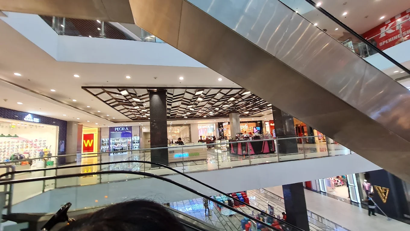 Elante Mall, photo 3 of 9
