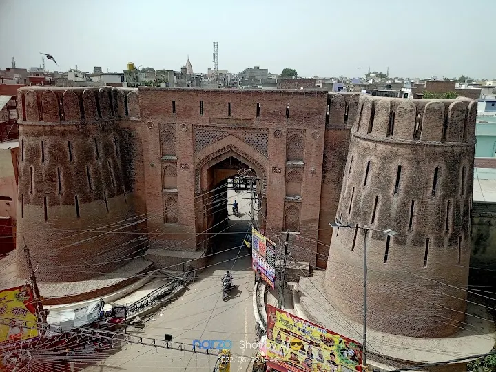 Barsi Gate, photo 2 of 5