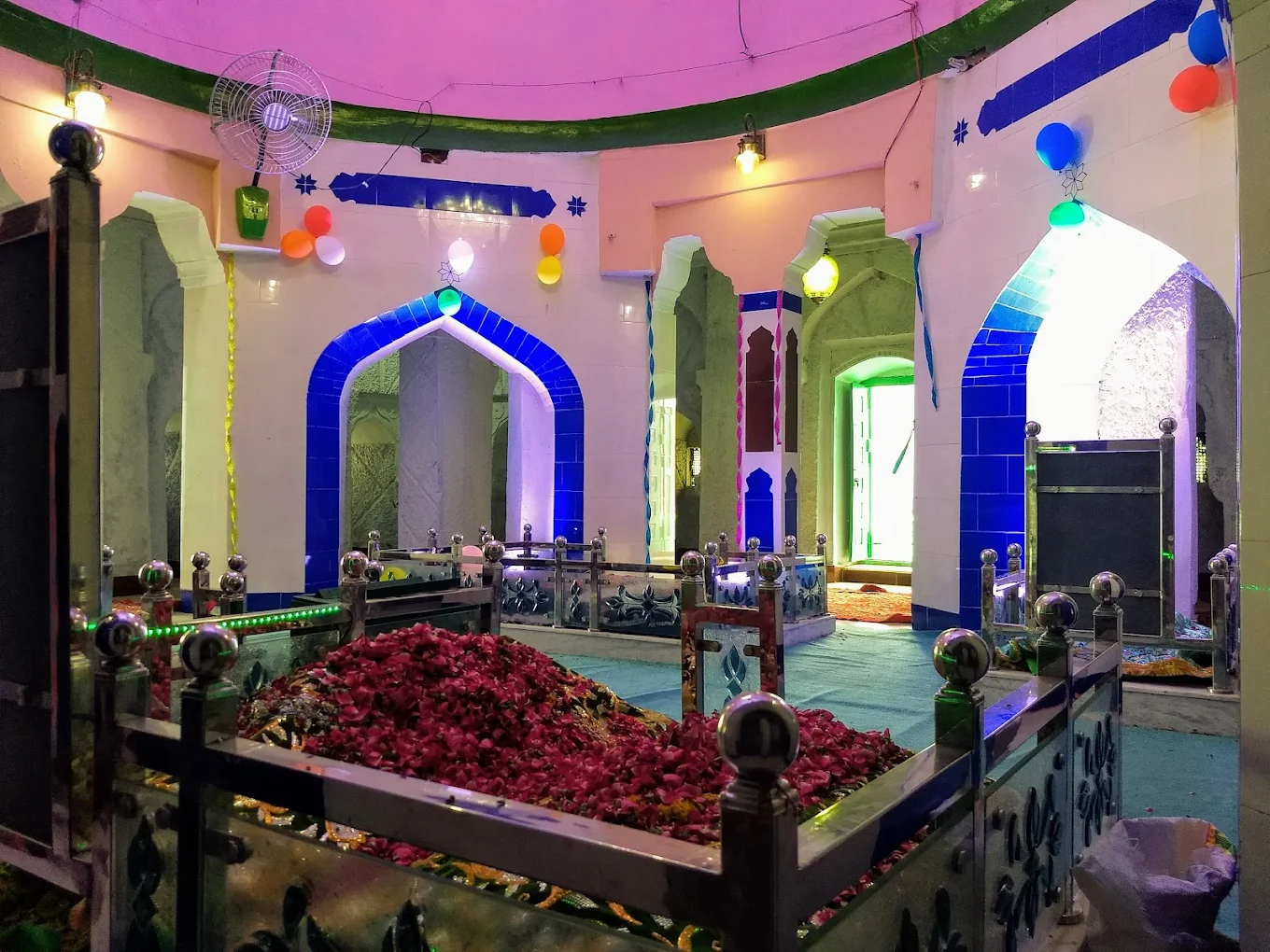 Dargah Char Qutub Hansi (Tomb of four Qutubs), photo 1 of 11