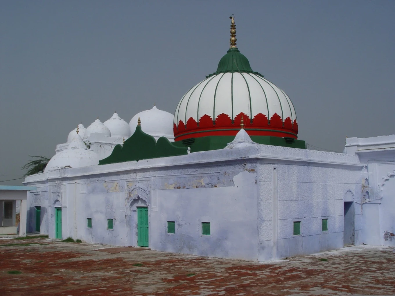 Dargah Char Qutub Hansi (Tomb of four Qutubs), photo 3 of 11