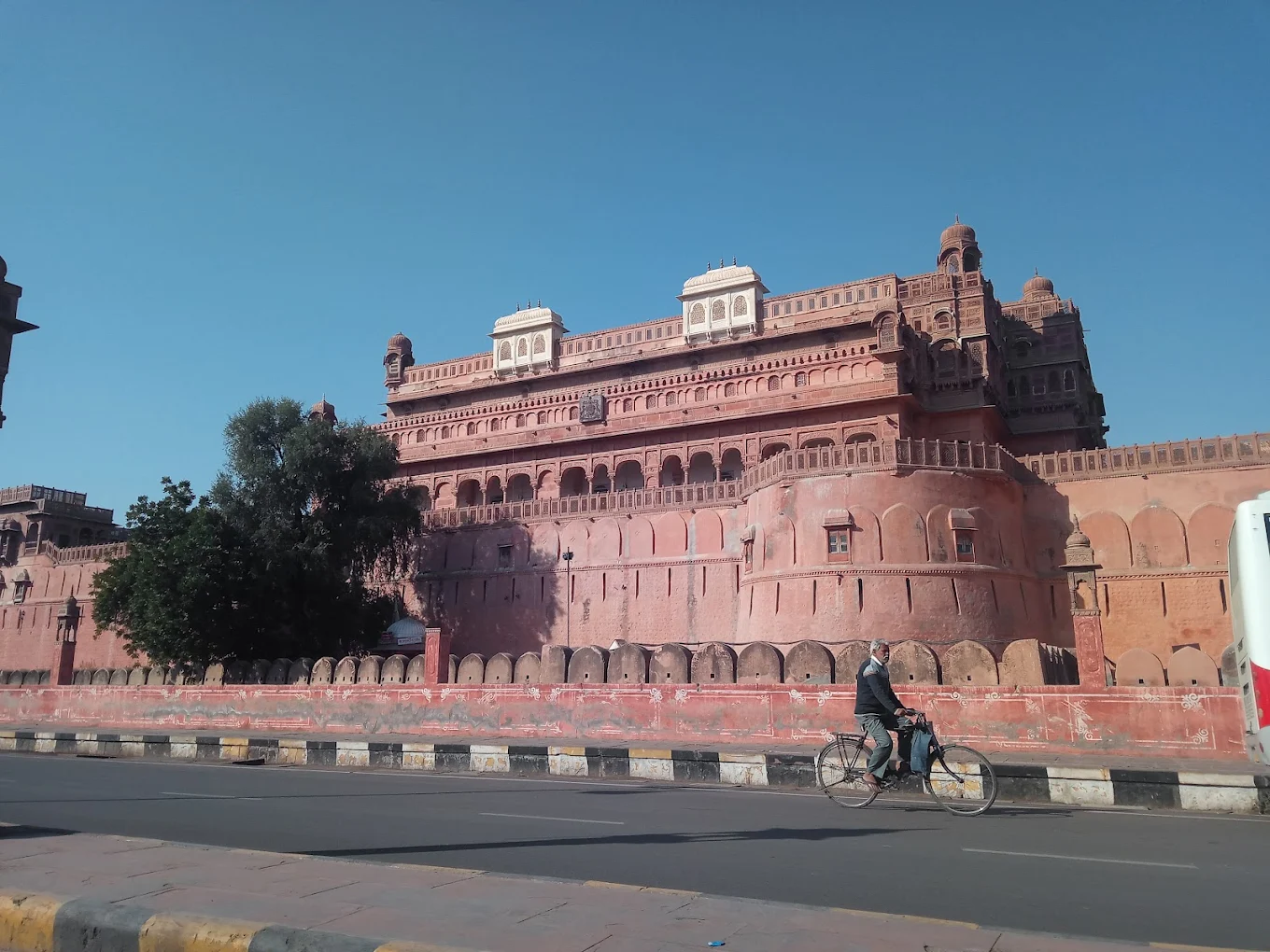 Loharu Fort, photo 4 of 8