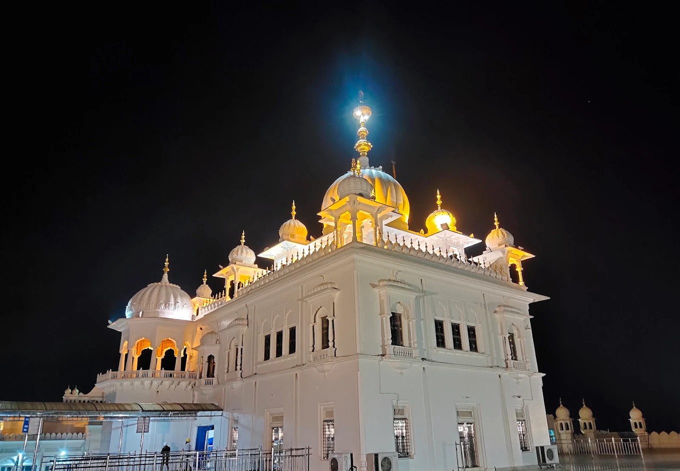 Takhat Sri Kesgarh Sahib, photo 2 of 6