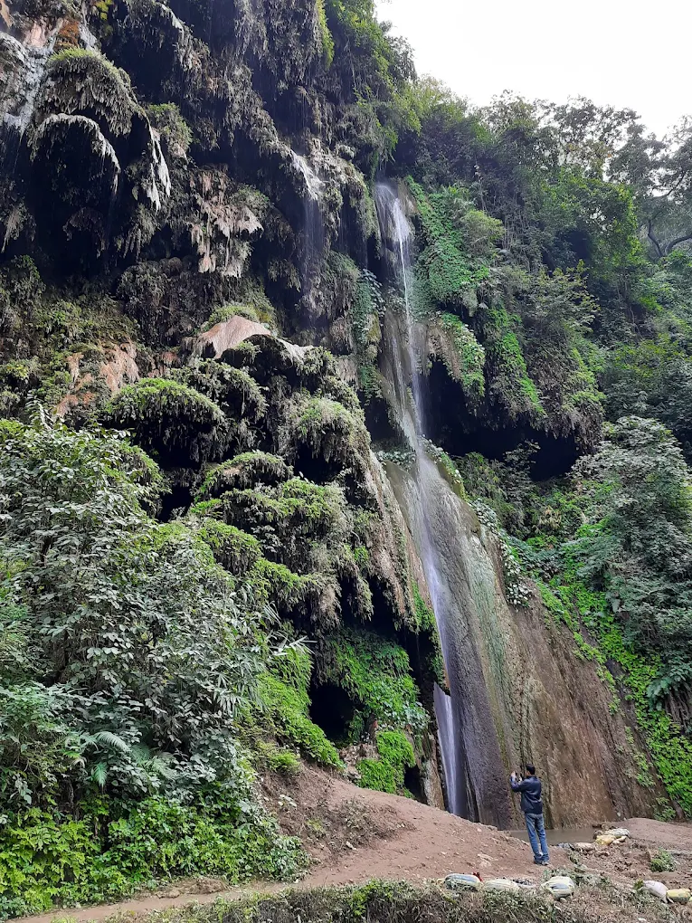 Patna Waterfall, photo 1 of 7
