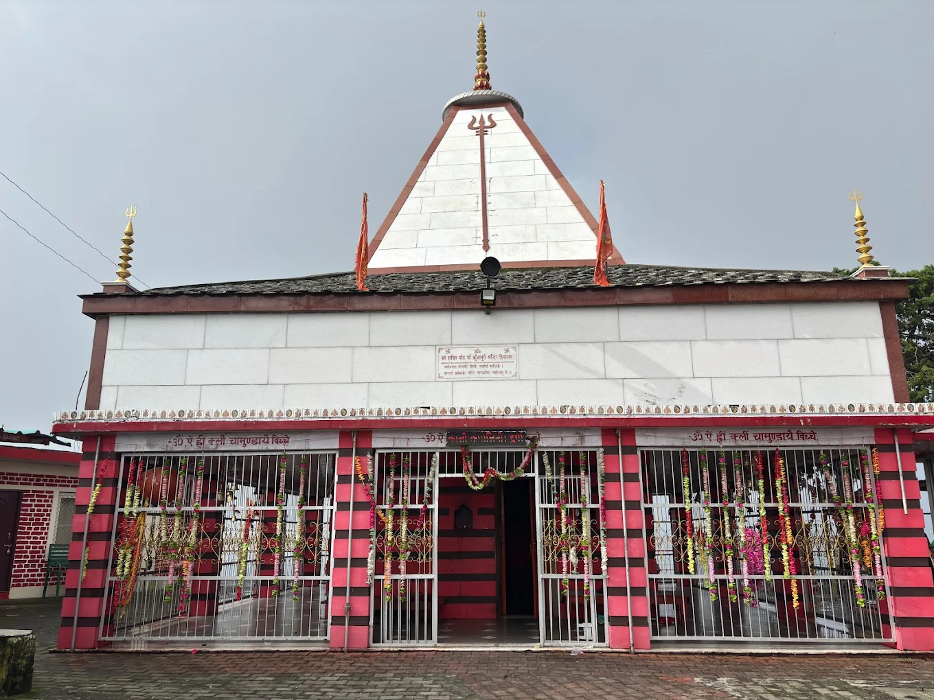 Kunjapuri Temple, photo 3 of 11