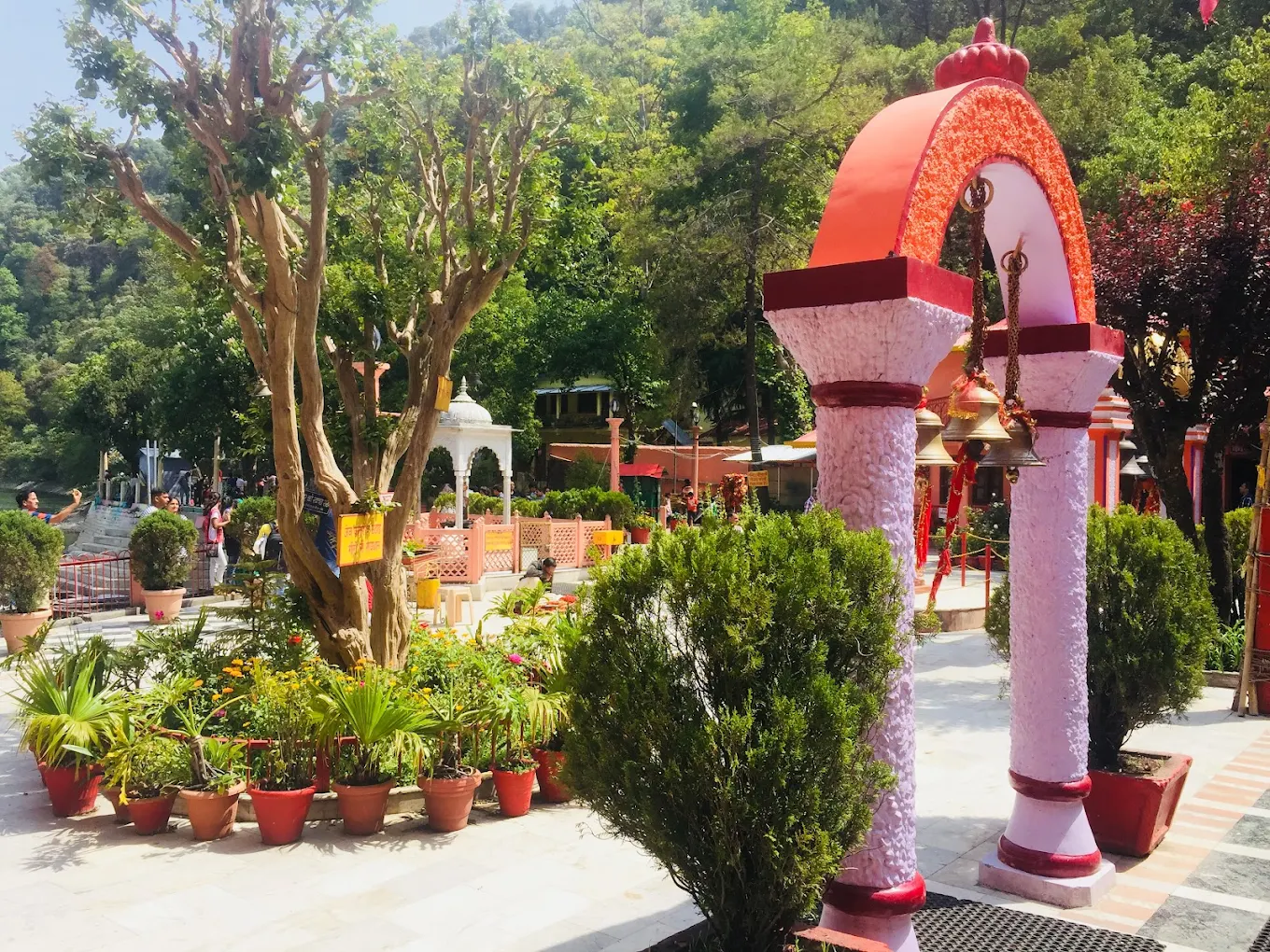 Shree Maa Naina Devi Temple, Nainital, photo 2 of 12