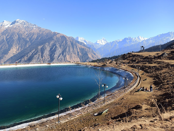Auli lake, photo 1 of 6
