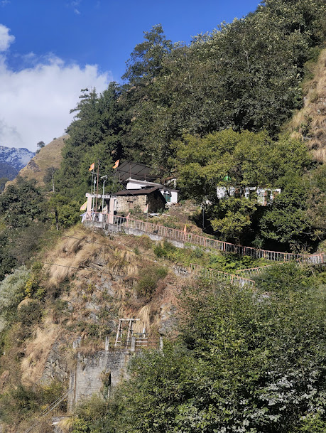 Shri Kalpeshwar Temple, Panch Kedar, photo 3 of 13