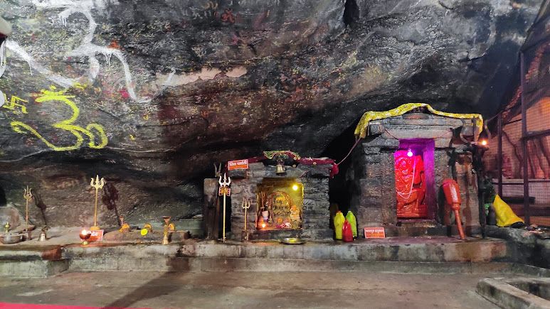 Shri Kalpeshwar Temple, Panch Kedar, photo 4 of 13