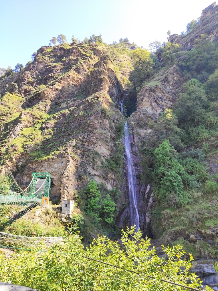 Kalpeshwar Waterfall, photo 4 of 9
