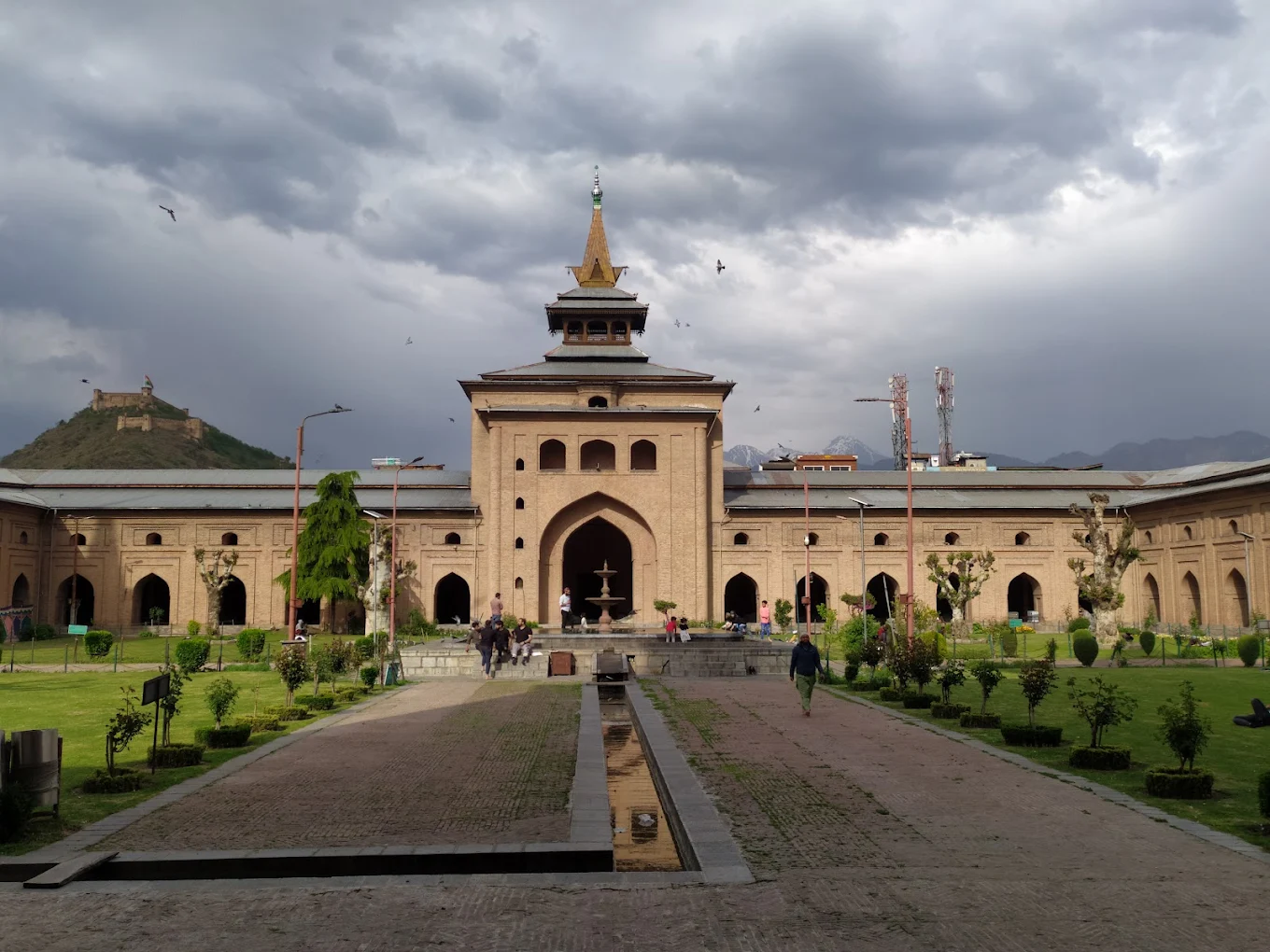 Jamia Masjid Srinagar, photo 1 of 12
