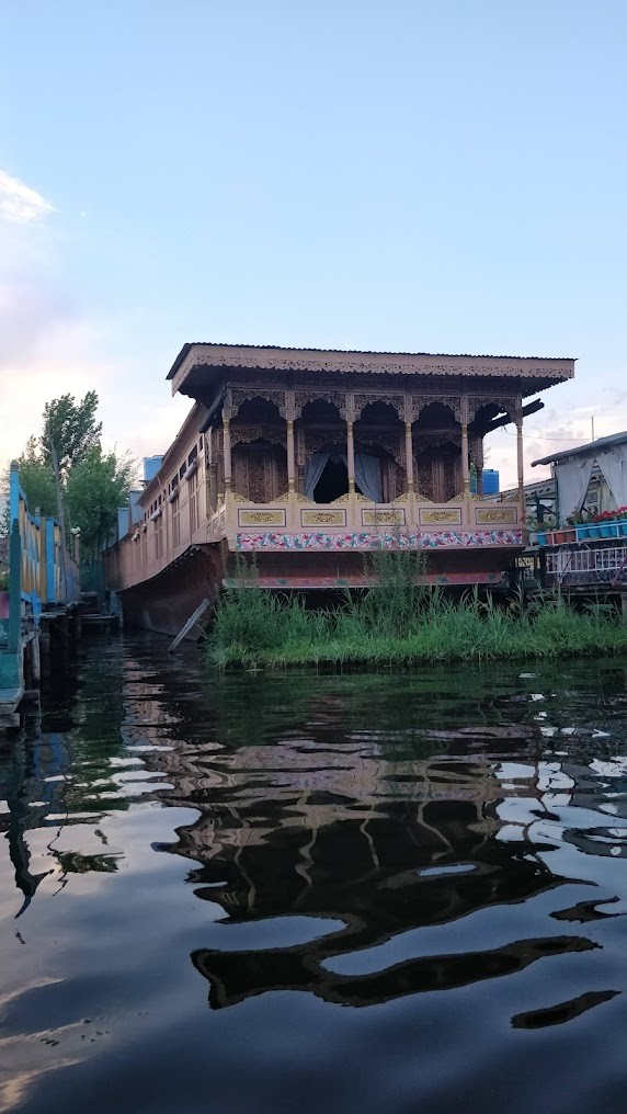 Houseboats In Srinagar, Dal Lake, Jammu & Kashmir, photo 2 of 5