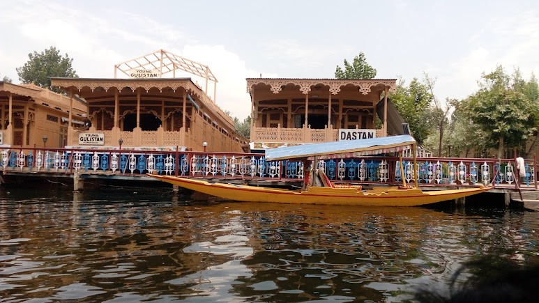 Houseboats In Srinagar, Dal Lake, Jammu & Kashmir, photo 3 of 5