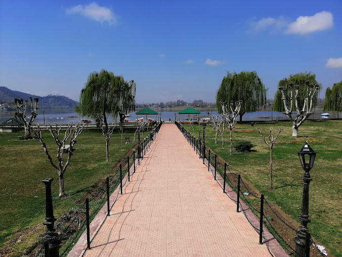 Manasbal Lake, photo 4 of 9