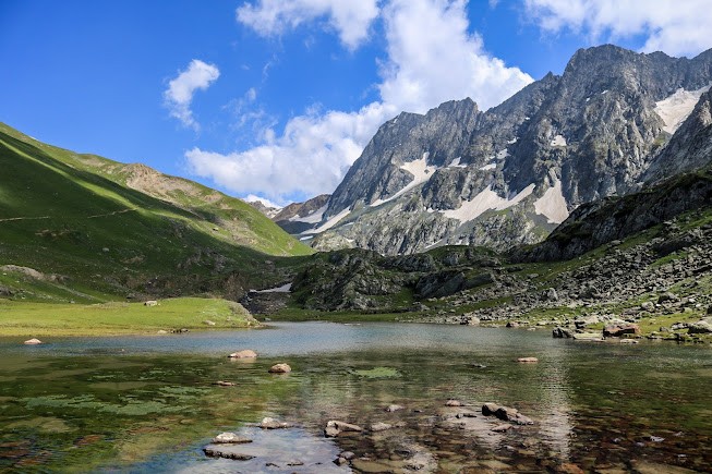 Gadsar Lake, photo 2 of 7