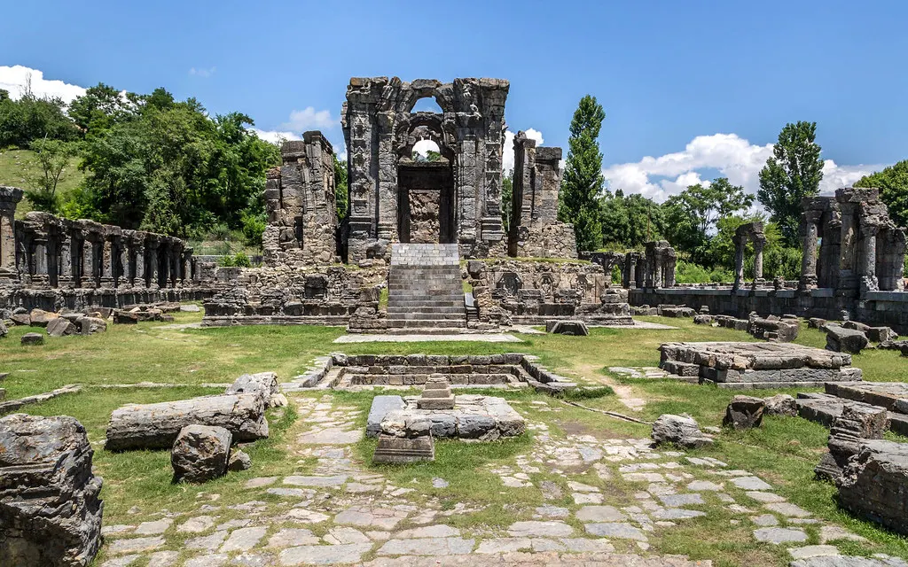 Shri Martand Sun Temple Mattan, photo 4 of 8